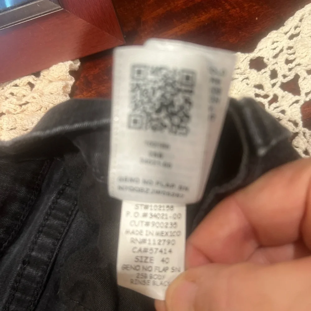 True Religion “Geno” jeans size 40 in GUC